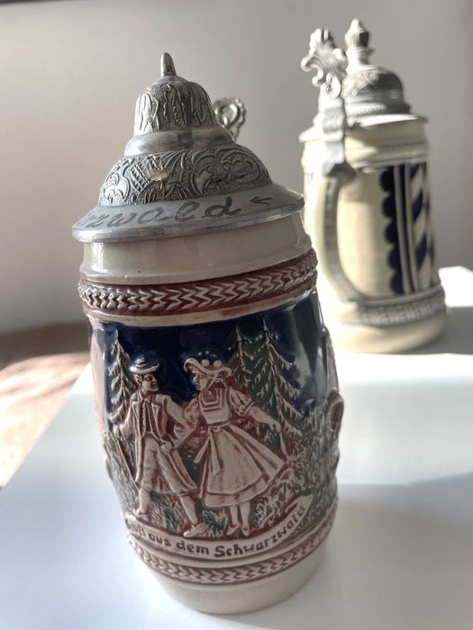 ceramica groasa, capac de zinc, 350 ml  capacitate, cana bere