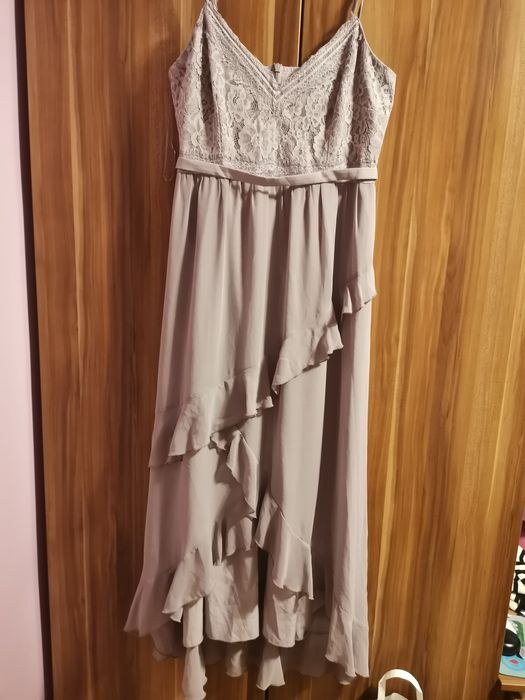 Vand rochii  de ocazie  dama