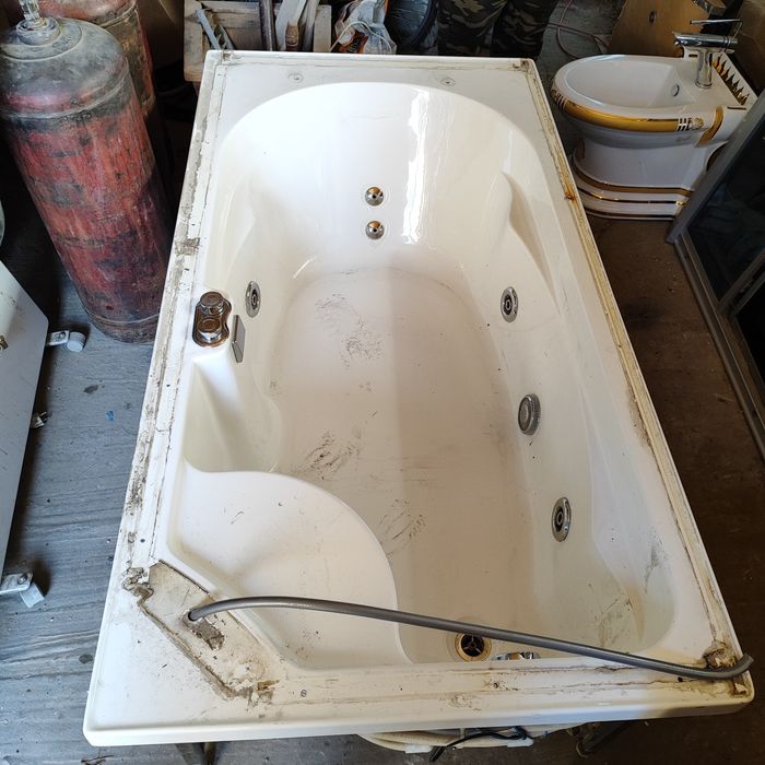 Джакузи (кабинка)