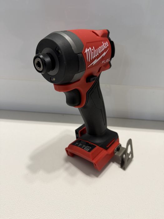 Milwaukee Fid3,masina de insurubat cu impact,226Nm
