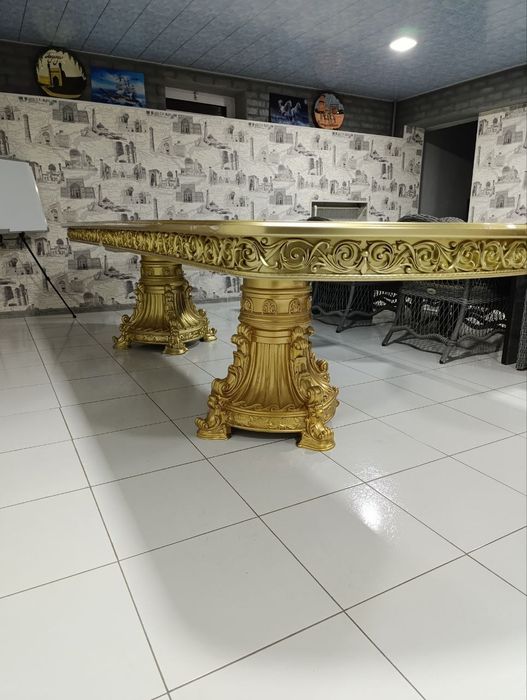 Stol sotiladi srochniga