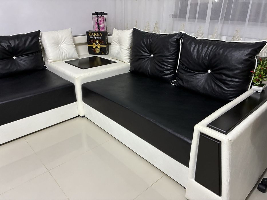 Vand canapea din piele