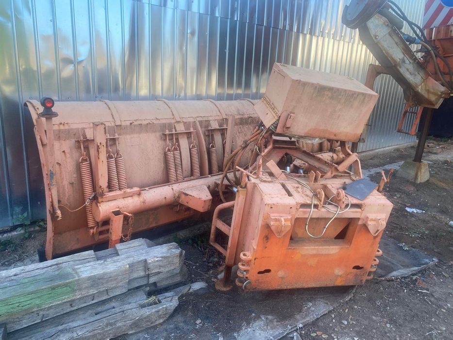 VAND sau SCHIMB  Sărăriță și lamă pentru dezăpezire!