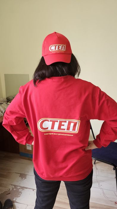 Все виды фудболок и кепок (с лого)   Фудболка ва кепкалар (лого билан)