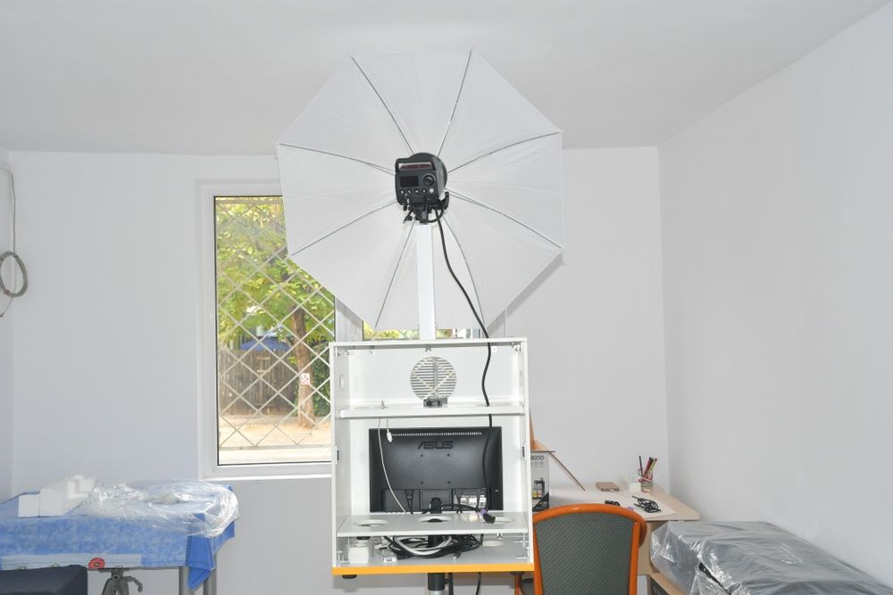 Vand cabina foto complet echipata ieftin afacere