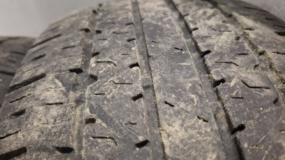 Продам летние шины на R17