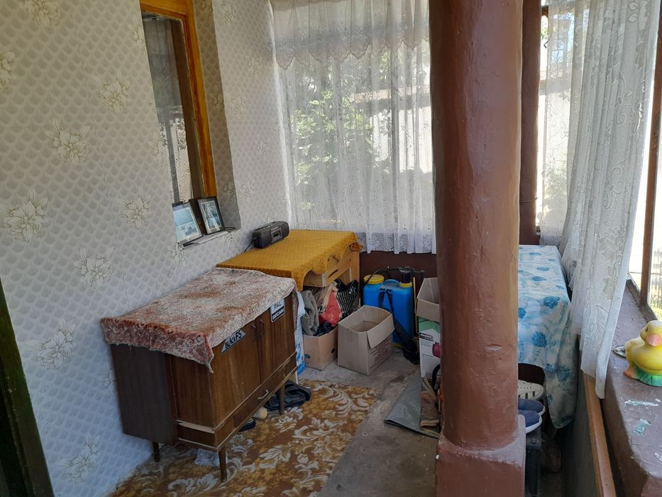 Продавам къща в с. Динковица