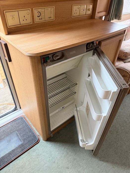 Rulota VanRoyce 2002, Mover nou