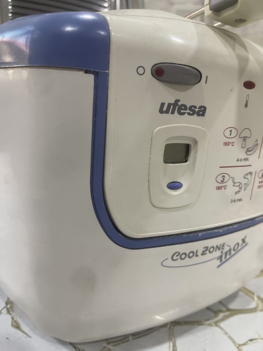 День добрый.Продам фритюрницу Марки Cool Zone Inox.Ufesa.