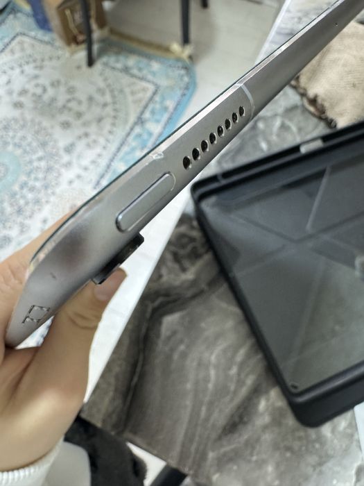 Продается ipad pro 10.5