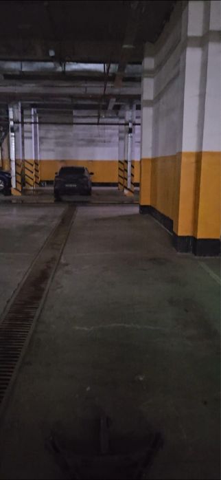 продам парковочное место
