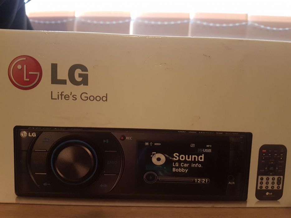 Dvd auto LG cu inregistrare pe stik