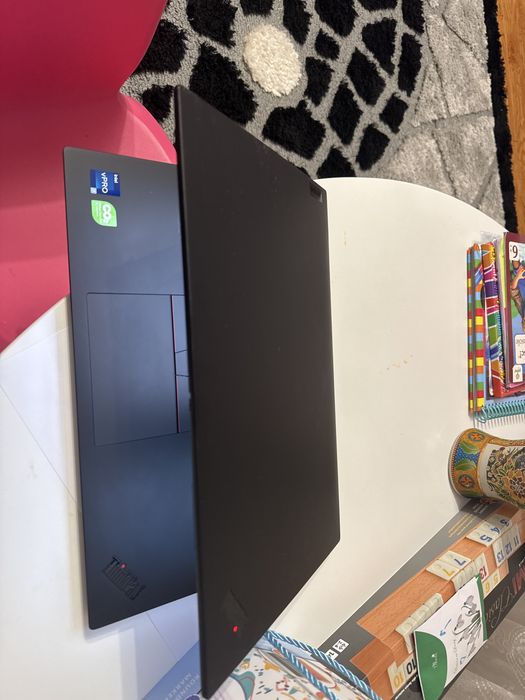 Laptop Workstation Lenovo P1 gen 6 i7 Rtx 32 gb ddr5 dock