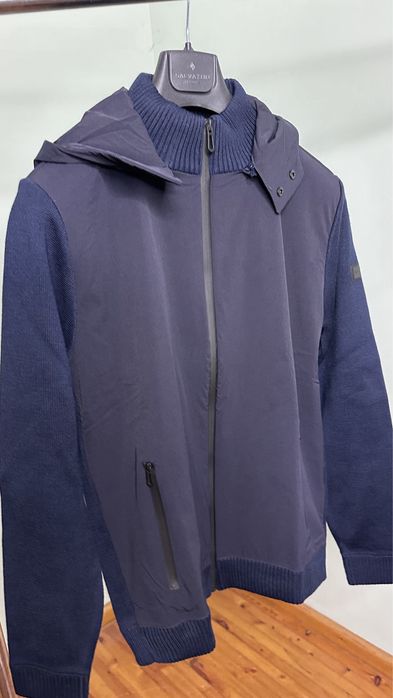 Avva kurtka yengil M