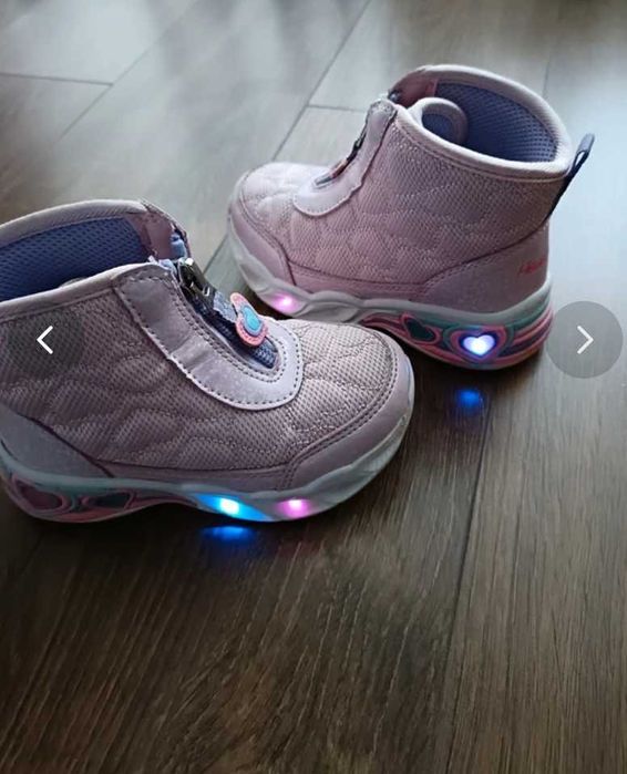 Cizme de iarna cu led-uri, Skechers (marime 23)