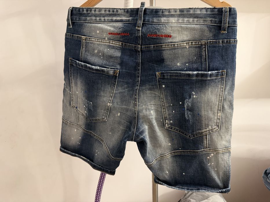 Vand blugi/panataloni scurti Dsquared2 impecabili