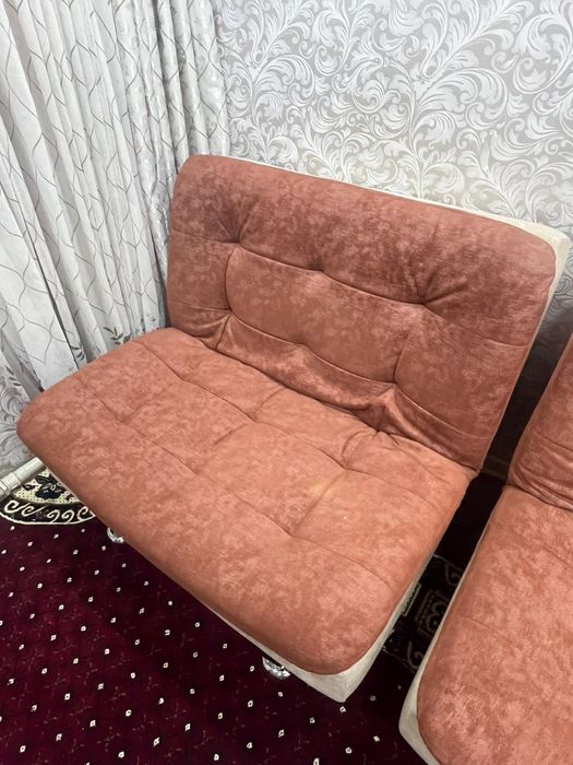 Продам диван в хорошем состоянии