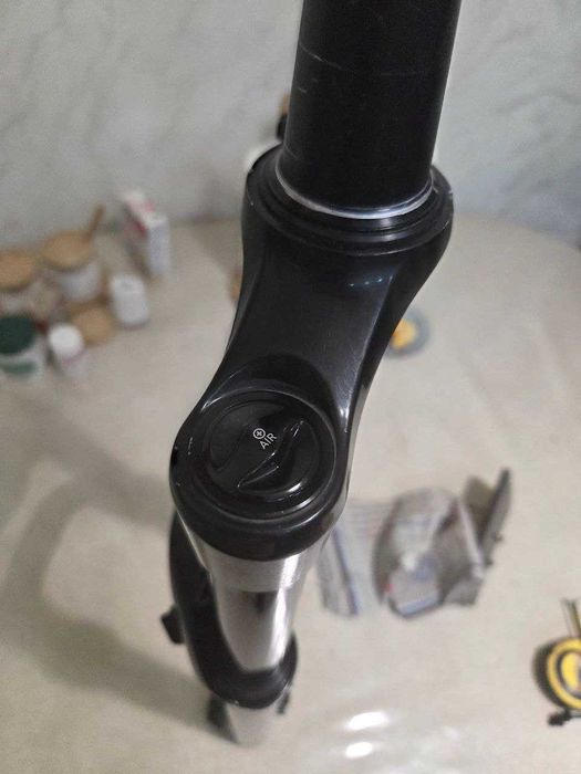 вилка rockshox yari Rc