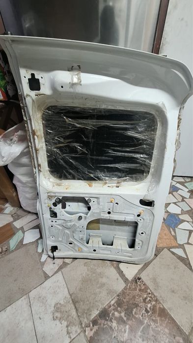 Дверь багажника ларгус