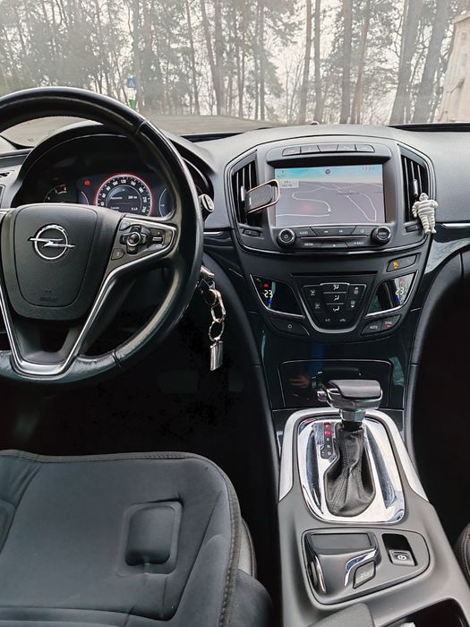 Vând Opel insignia Automata 2.0 4/4   2014