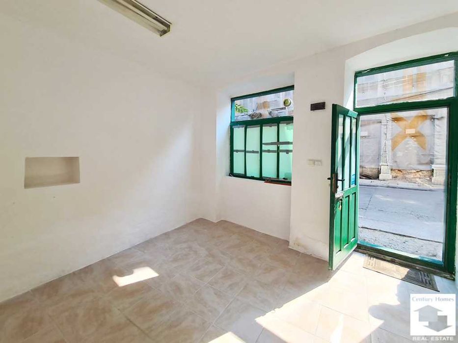 Продава се Къща в Велико Търново, Център - 230 кв.м за 1283 €/кв.м - Снимка #20