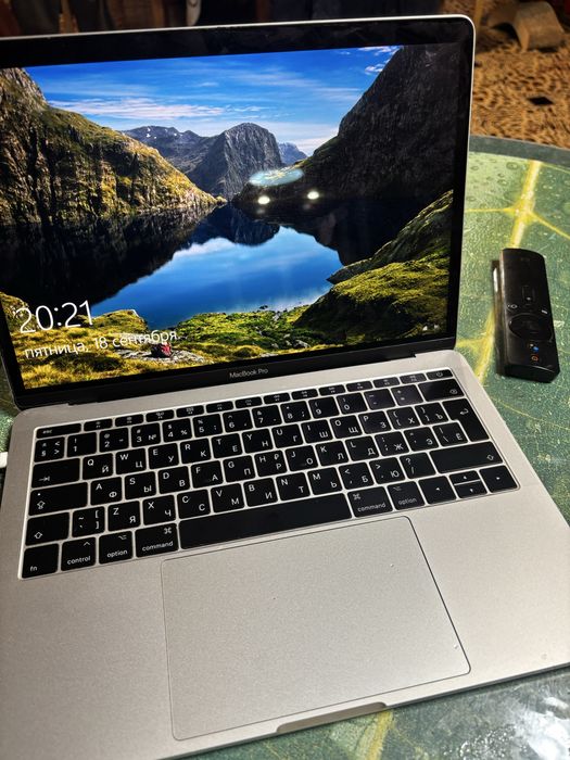 Macbook pro 13 (8/256)
