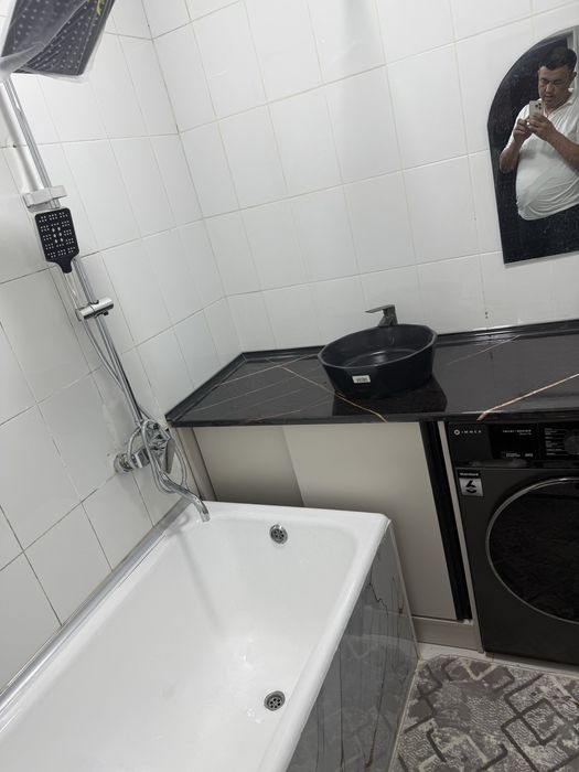 Uy sotiladi uzimni uyim 1 xonali