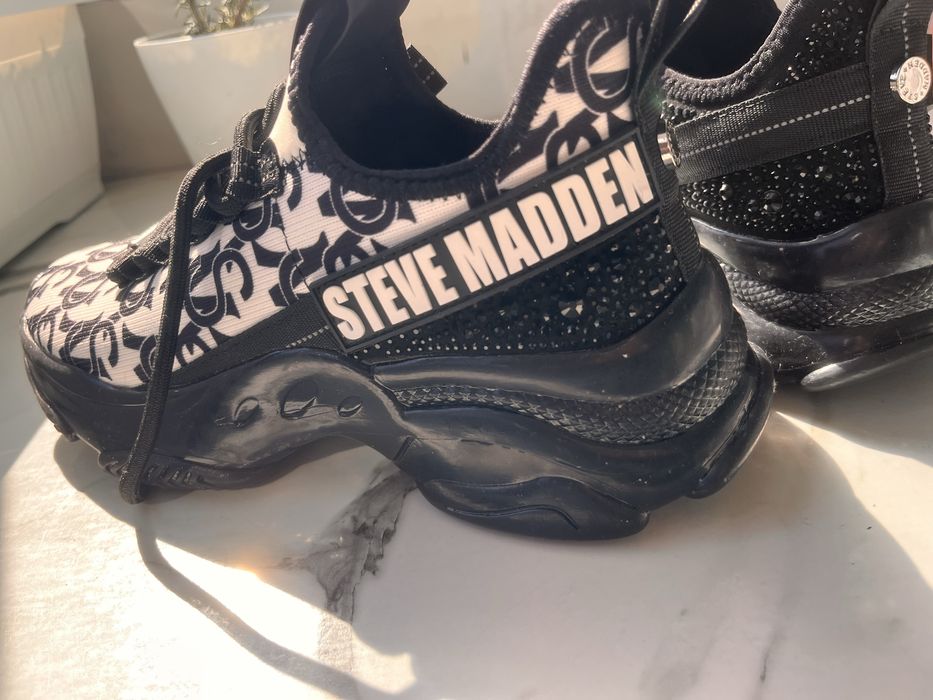 Steve Madden сникърси