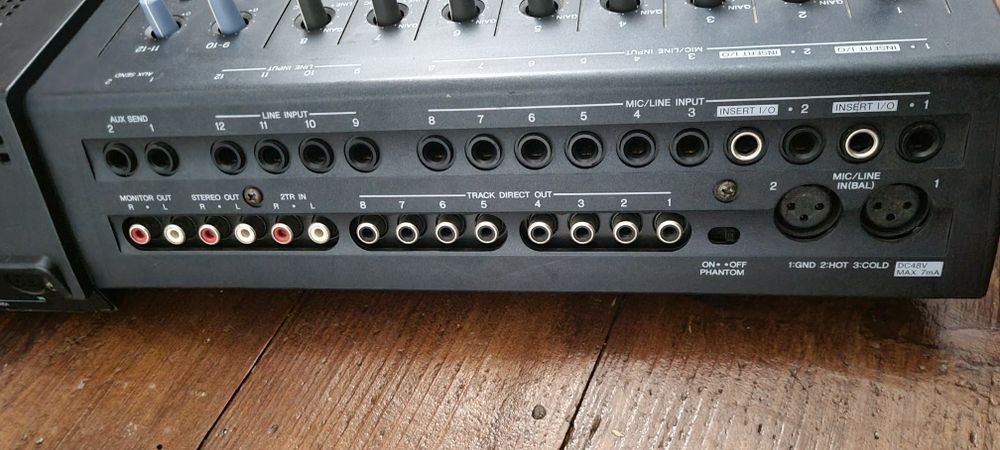 Yamaha MD 8 minidisc recorder cu mixer integrat, Japan