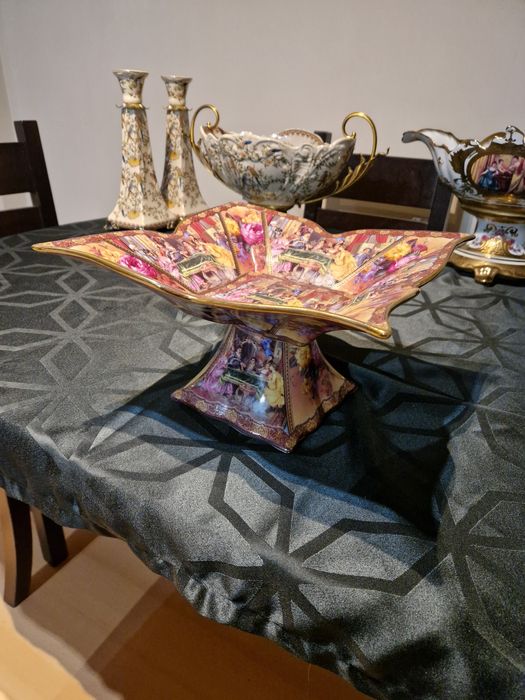 Страхотна голяма антикварна порцеланова фруктиера