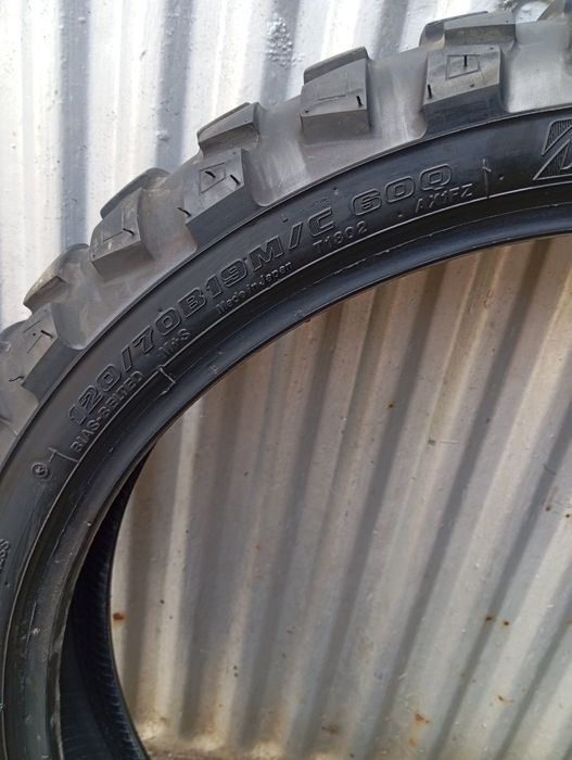 Гуми за мотор предна 120/70/19 задна 170/60/17