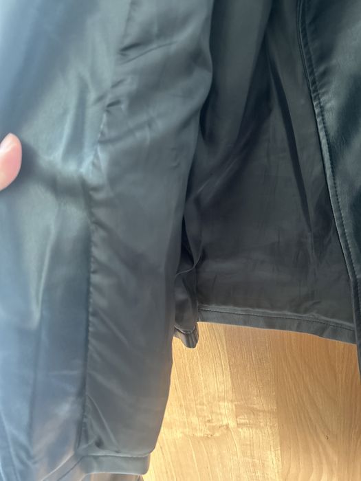 Продам кожанку в отличном состоянии