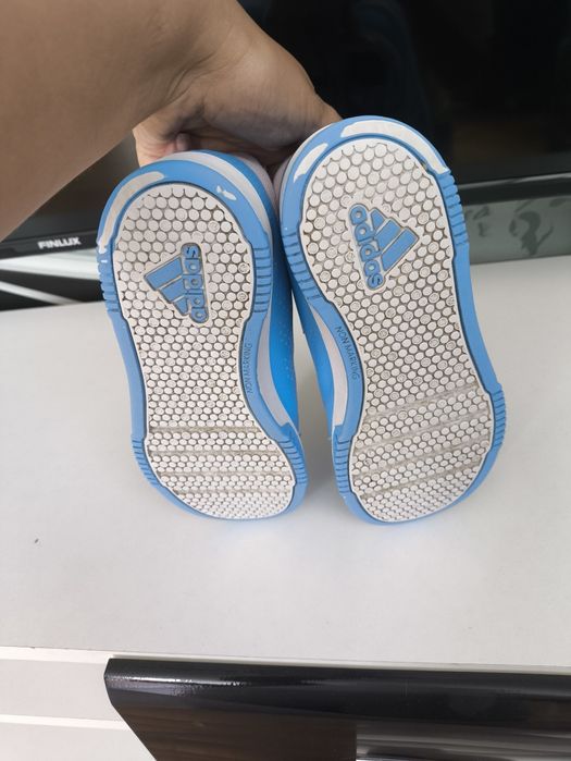 Детски спортни обувки Adidas
