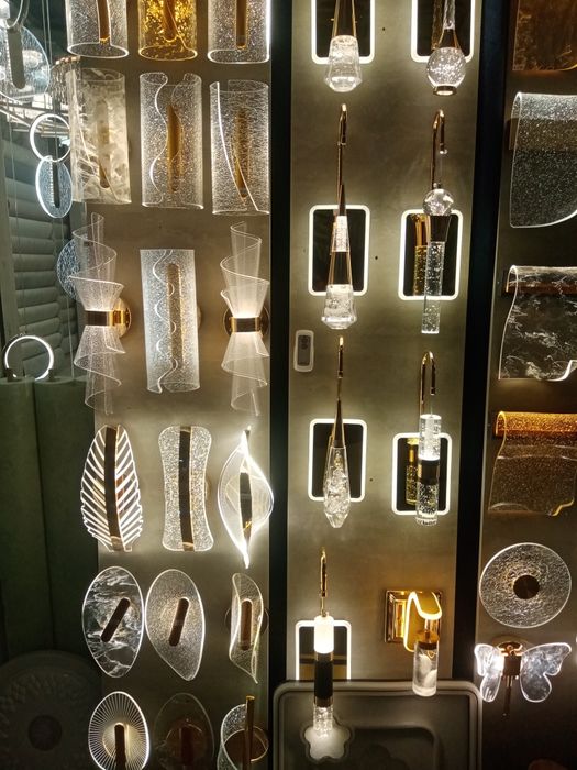 Ustanovka lyustra svitilniki galagen bra asvishenya vizv yest