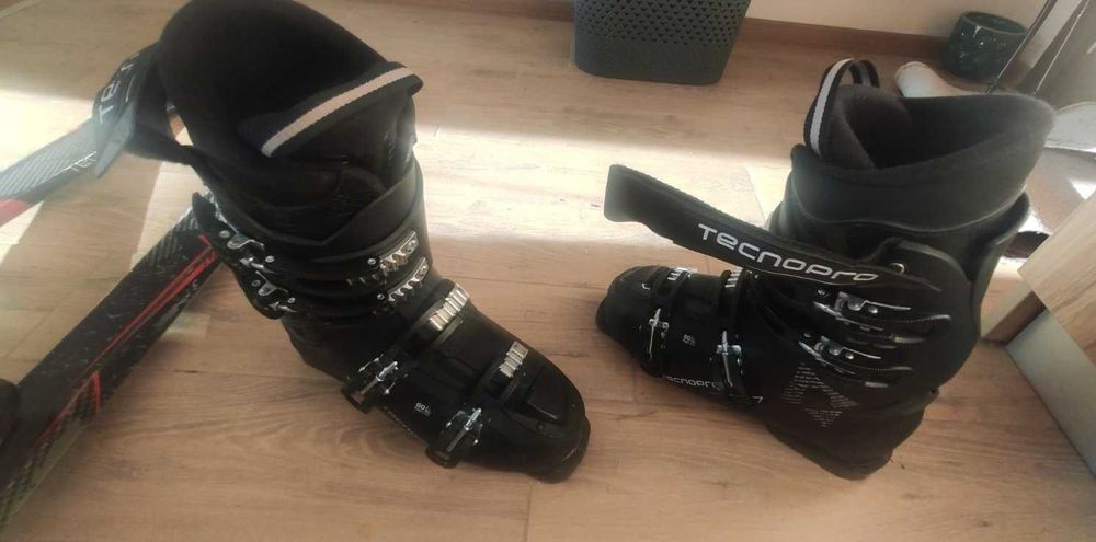 Комплект ски, ски обувки, автомати и щеки