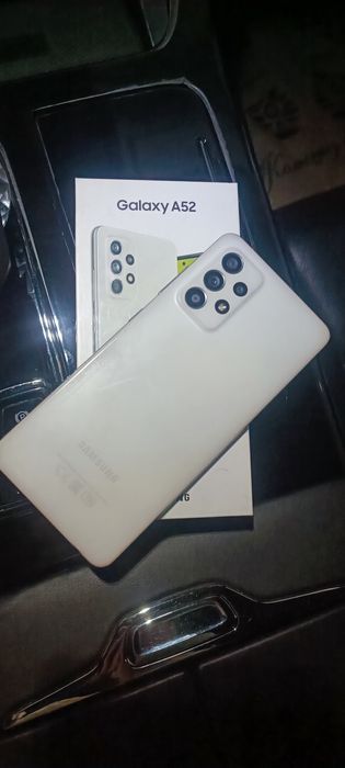 Самсунг А52 в отличном состоянии