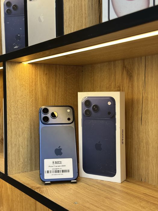 iphone 17 pro max blue 98%