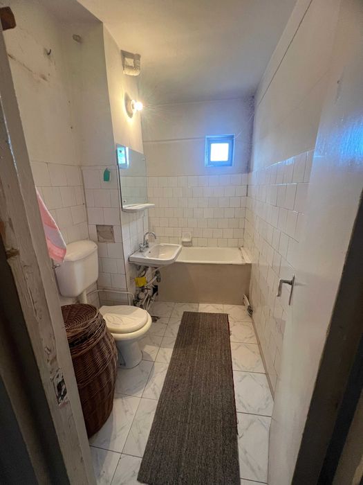 Apartament 4 camere Drăgășani