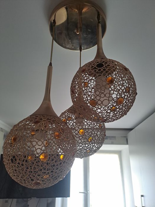Продам люстру и бра в комплекте