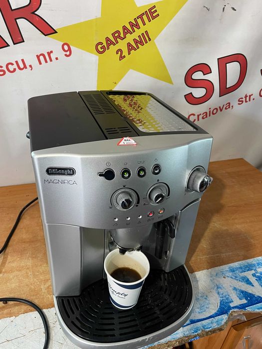 Espressor automat  Cafea  De'Longhi  Magnifica ESAM4000-B,