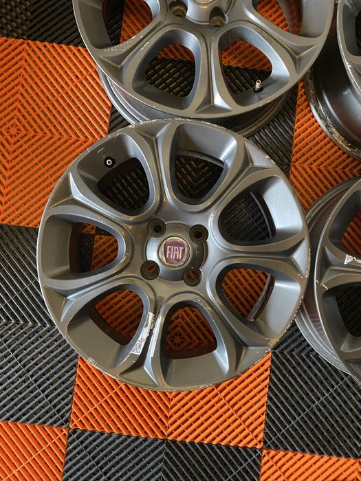 Jante originale Fiat Punto , 500L pe 16