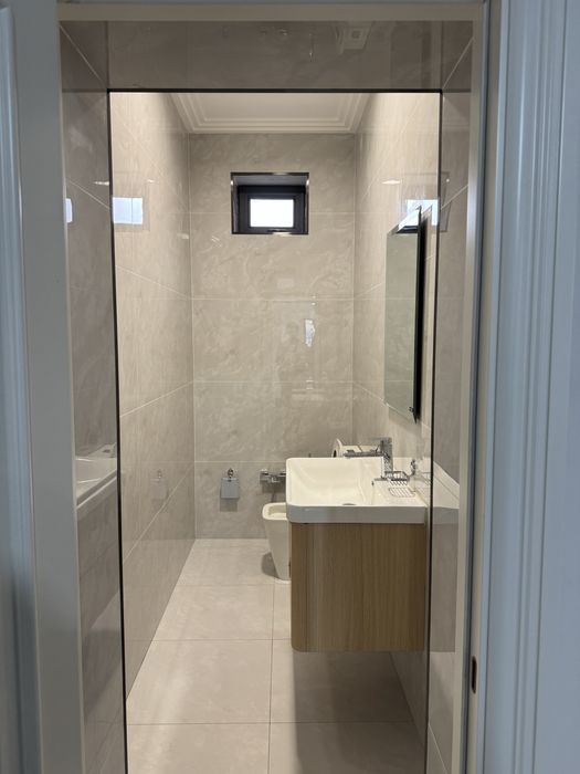 Bino ijaraga berialdi 4 qavat+padvol 1277 mt2 Nurafshon kocha 1-linya