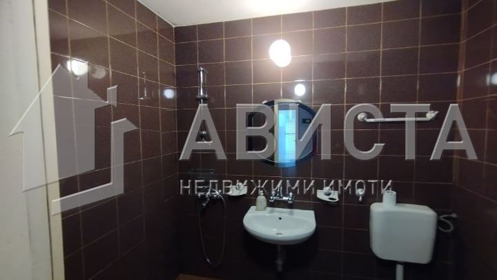 Дава се под наем Тристаен апартамент в София, Лагера - 84 кв.м за 510 € - Снимка #8