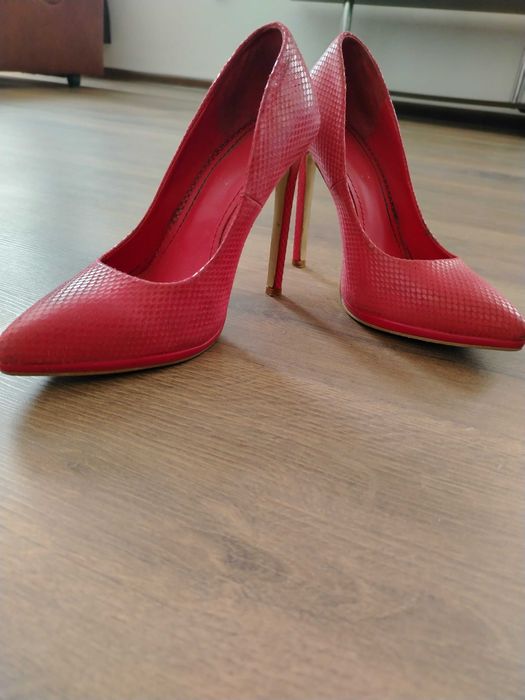 Елегантни дамски обувки + чанта