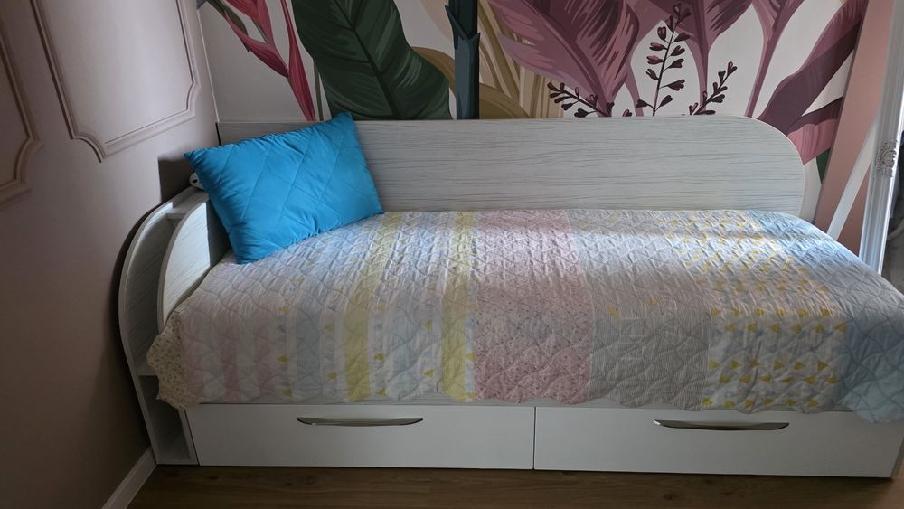 Обзавеждане за детска стая \ мебели