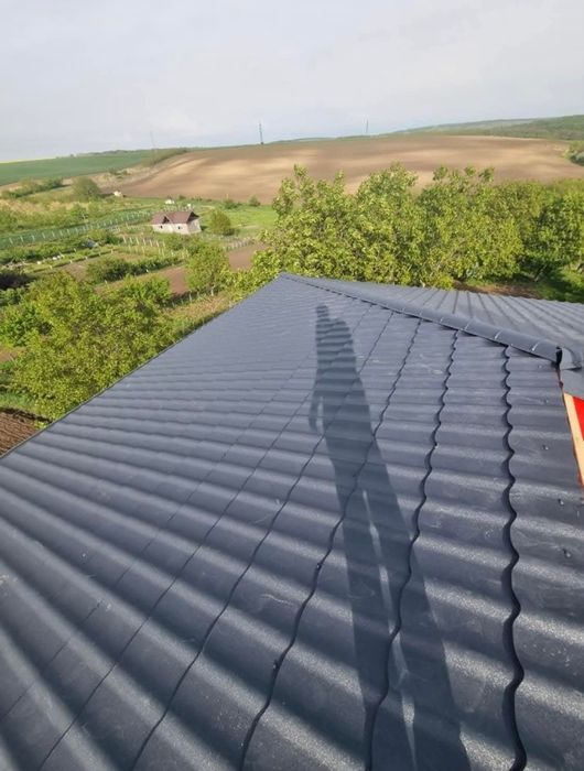 Executăm acoperisuri 
2. Montaj orice tip de invelitoare,
3. Dulgherie
