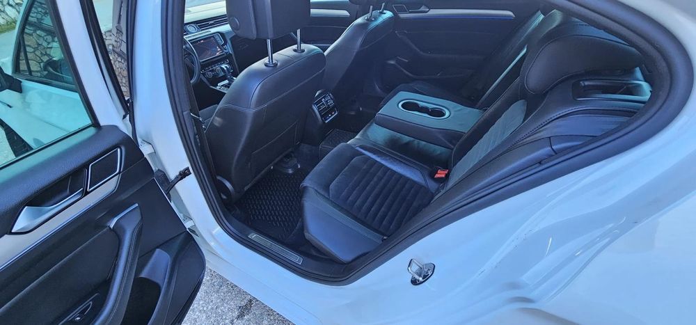 Volkswagen//PANORAMIC//GTE//B8//An 2016