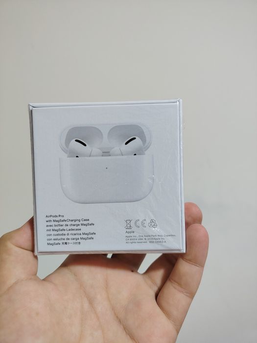 Airpods pro yangi naushnik