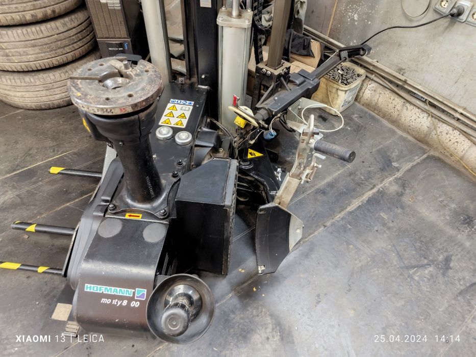 Hofmann Monty 8800- машина робот за RUN FLAT гуми