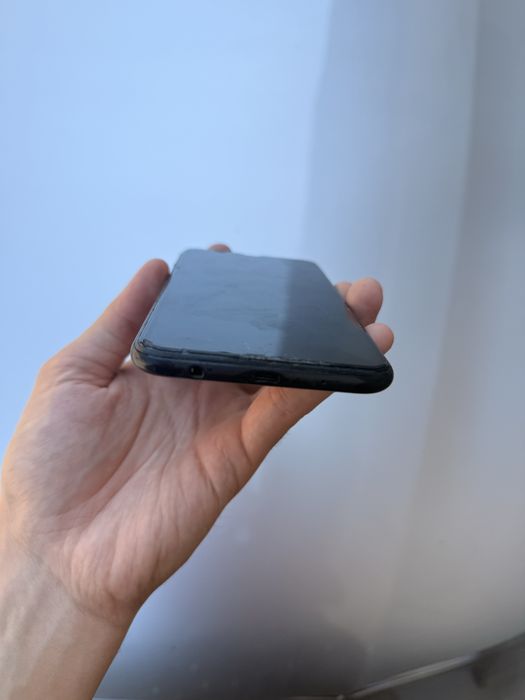Продается Samsung galaxy a10